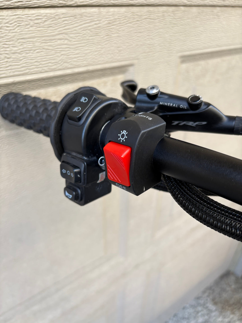 Battery Powered baja light